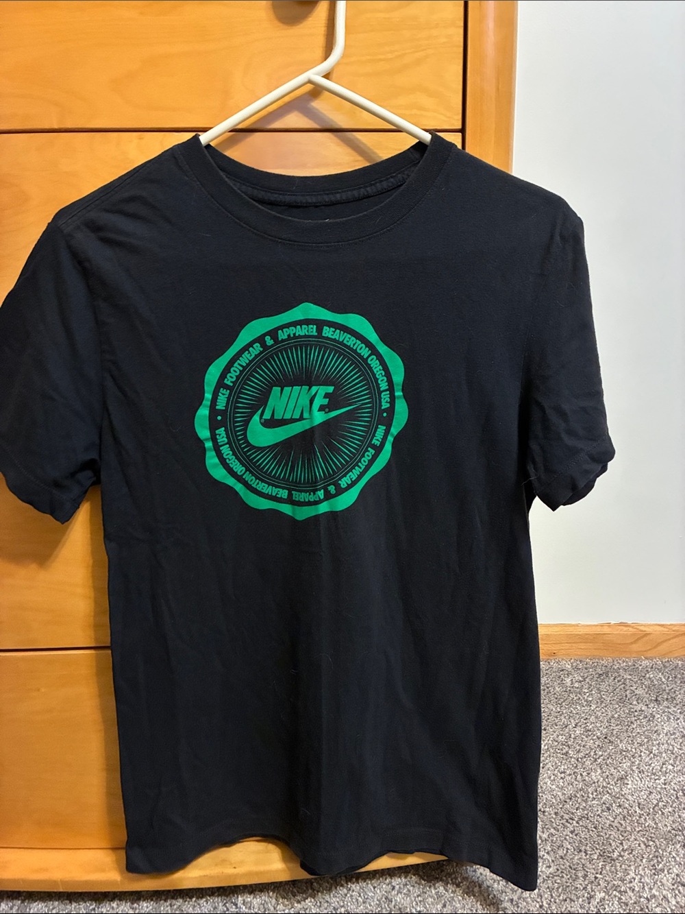 Men’s SM Nike black & green t-shirt
